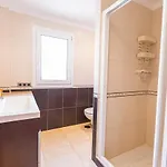 With Private Pool And Magnificent Views וילה