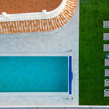 With Private Pool And Magnificent Views *