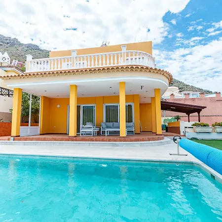 Villa With Private Pool And Magnificent Views