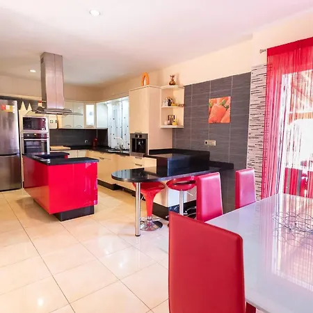 With Private Pool And Magnificent Views Villa Costa Adeje (Tenerife)